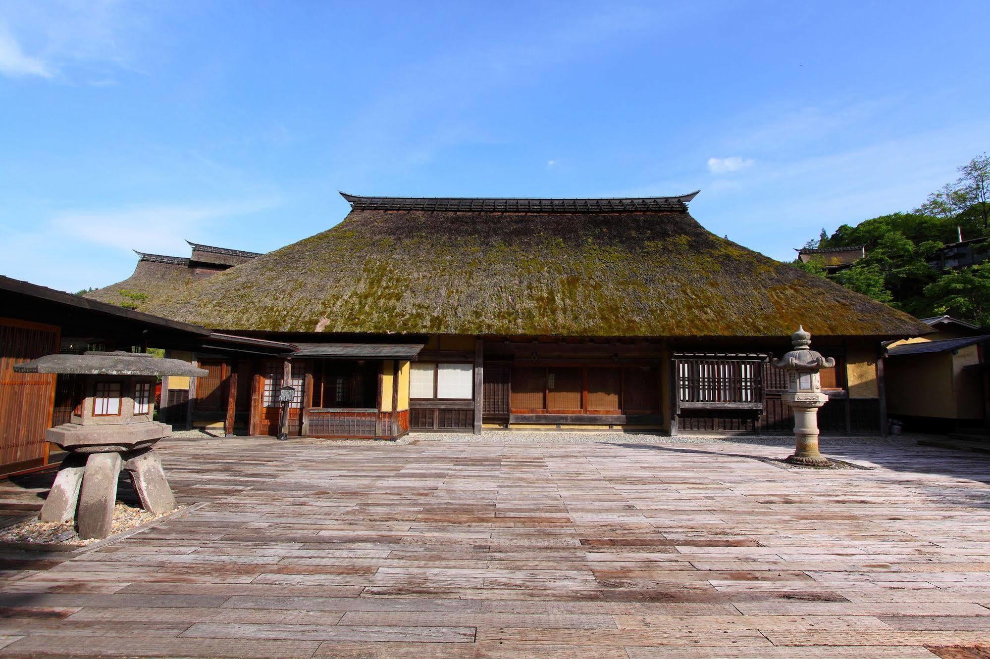 Hatago Higashiagatsuma Bagian luar foto