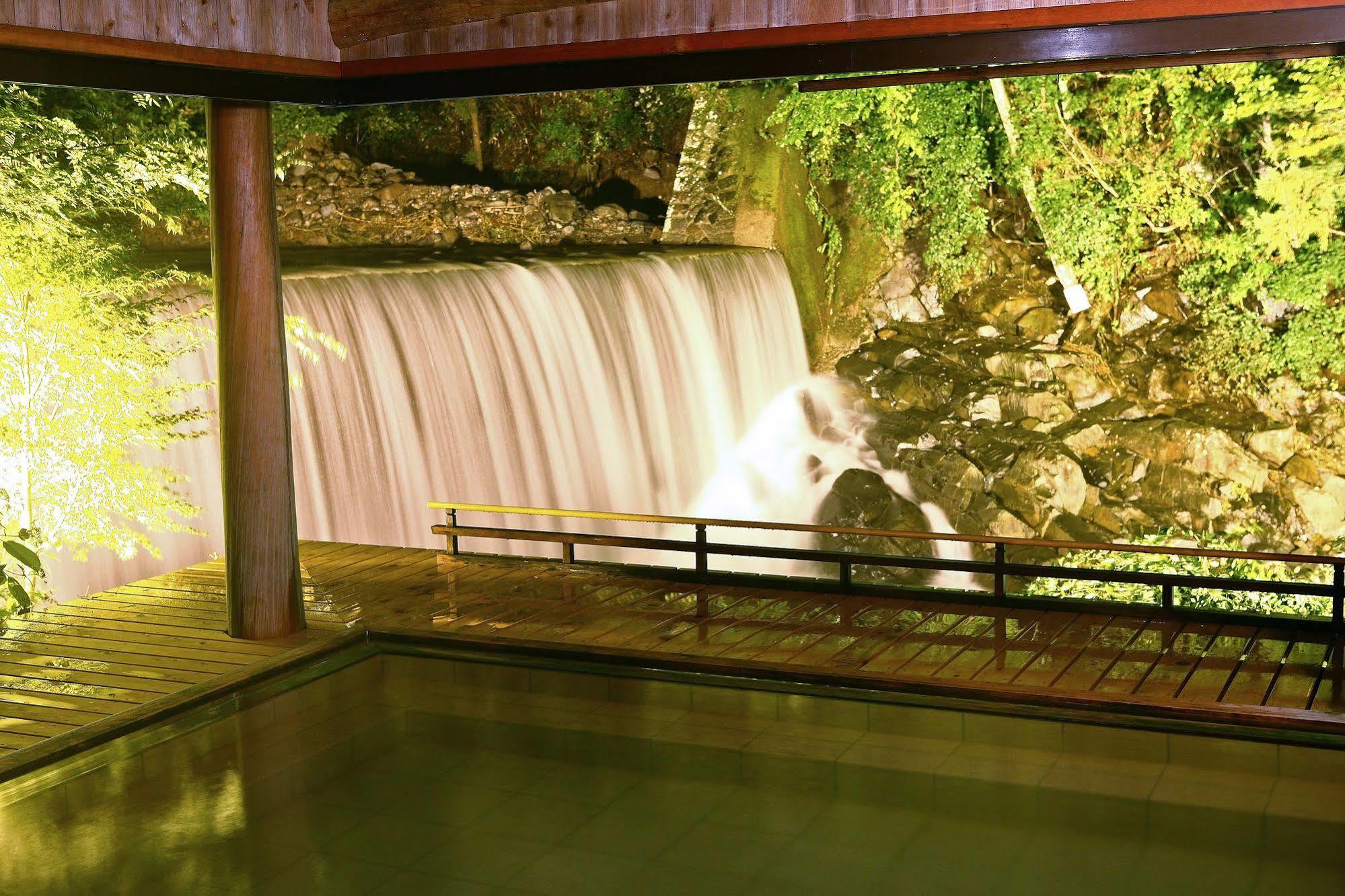 Hatago Higashiagatsuma Bagian luar foto